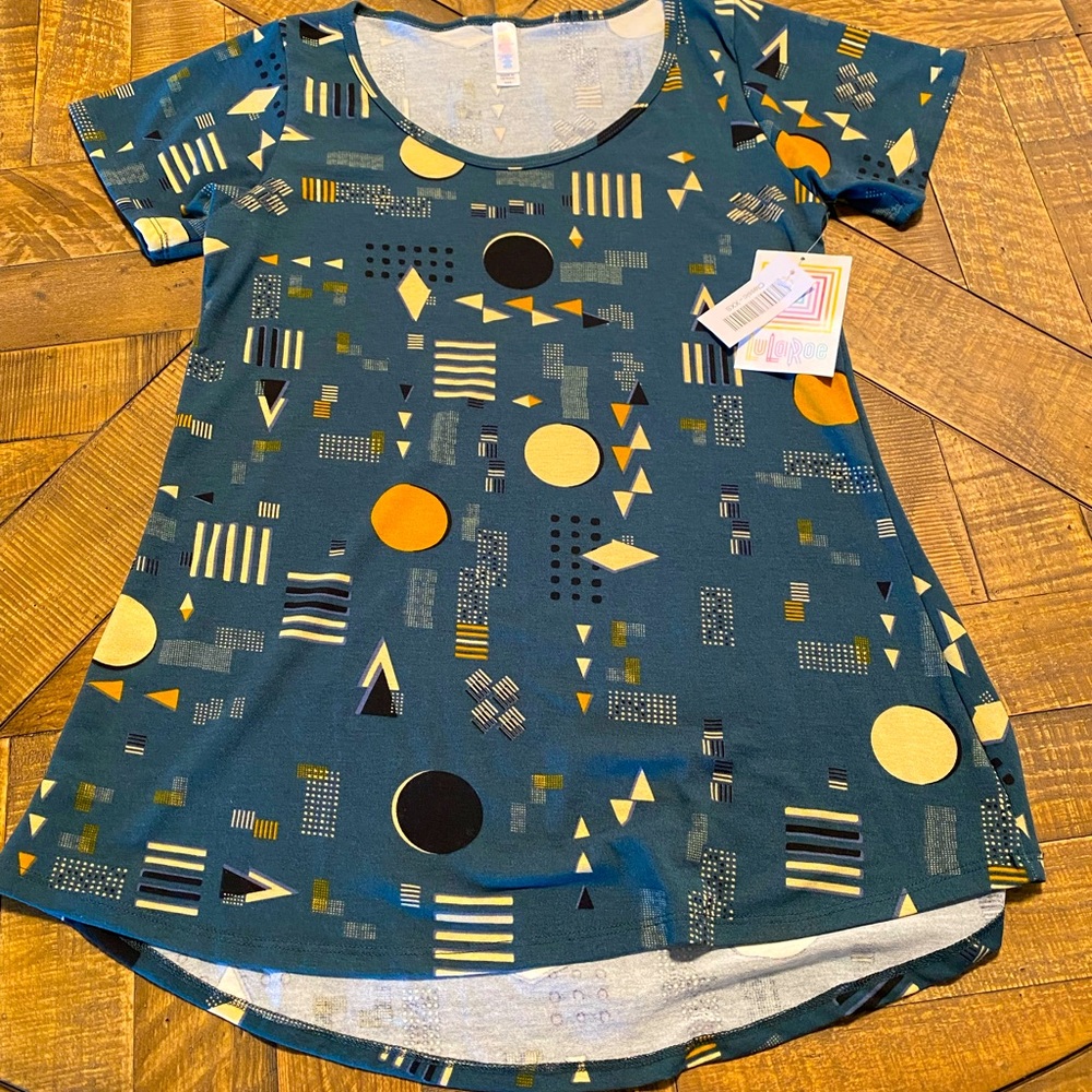 LulaRoe Classic Shirt New With Tags!